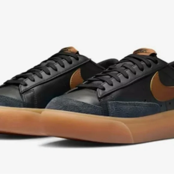 Nike Blazer Platform Sneaker - Picture 3 of 8